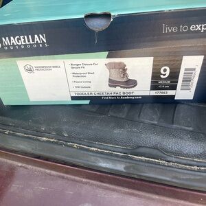 NWT/NIB Magellan Outdoors Toddler Boot with Fleece Lining